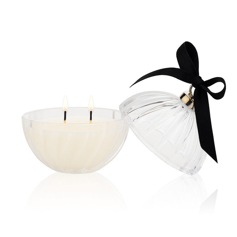 BOUGIE DÉCORATIVE BLANCHE POUR LES FÊTES - QUANTITÉ LIMITÉE